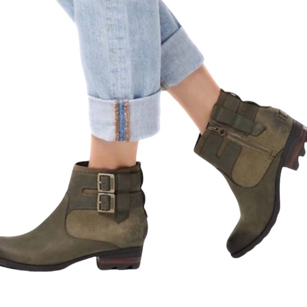 Sorel Lolla Ankle Booties size 6.5